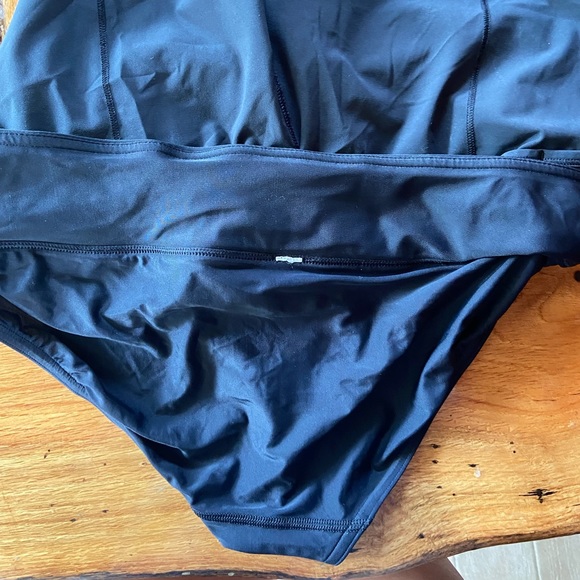 Brand new without tags Lululemon Run SpeedUp Short - Picture 3 of 5